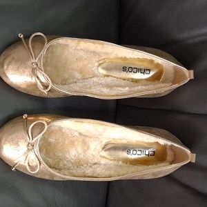 Chico's Women's gold fur lined travel ballet flats